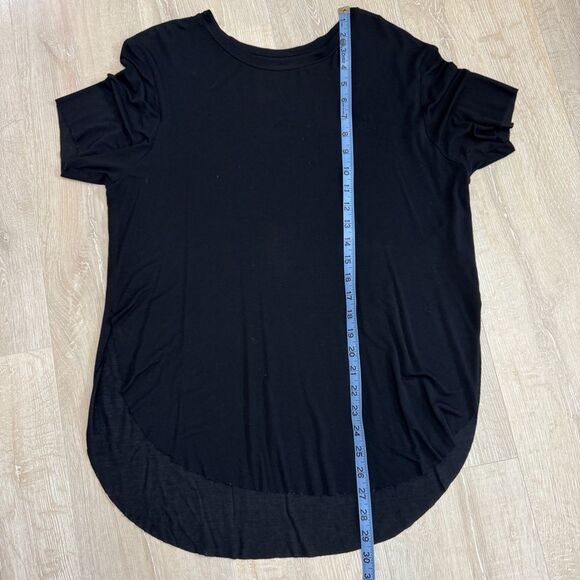 Alo Yoga Black Longer in back Basic Top Size Small - Picture 6 of 9